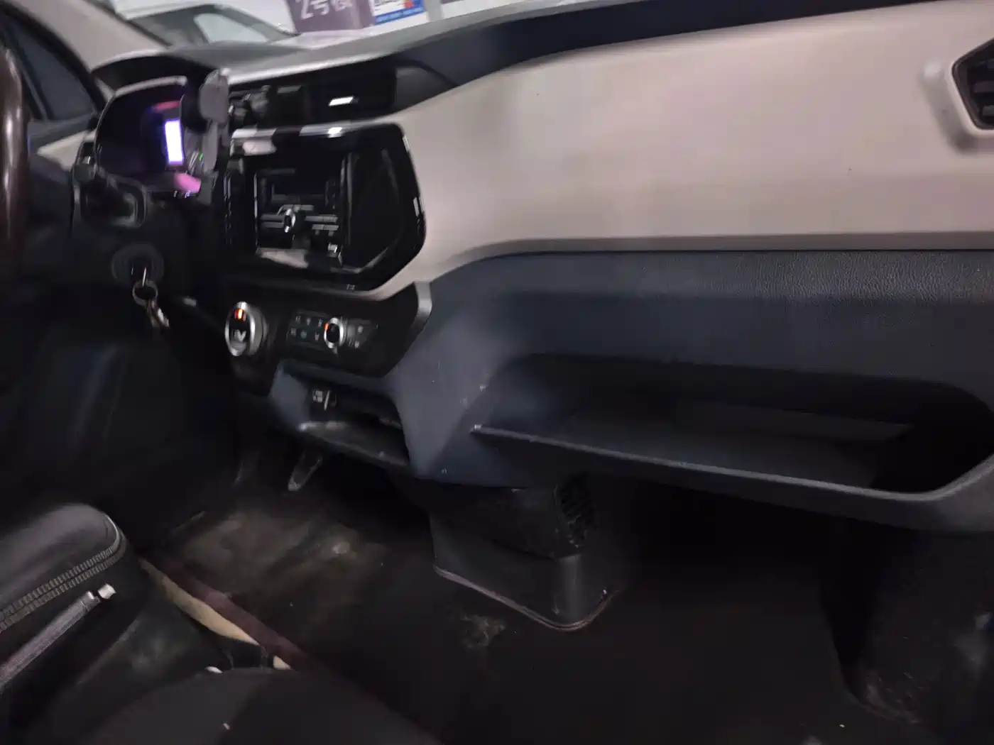 SAIC Maxus Maxus EV30 2022 2022 Pure Electric Smart Logistics Expert Long Axle Guoxuan