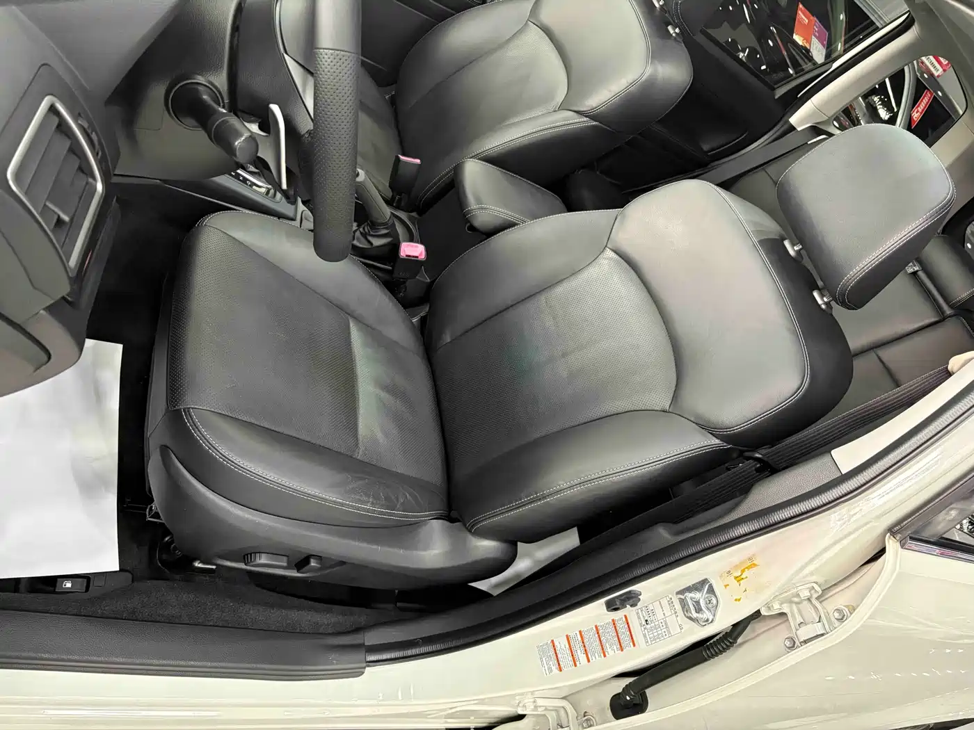 Subaru Forester 2015 2.5i Special Commemorative Edition фото 11