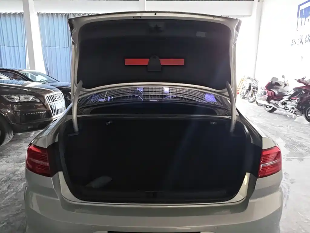 Photo 19 - Volkswagen Magotan
