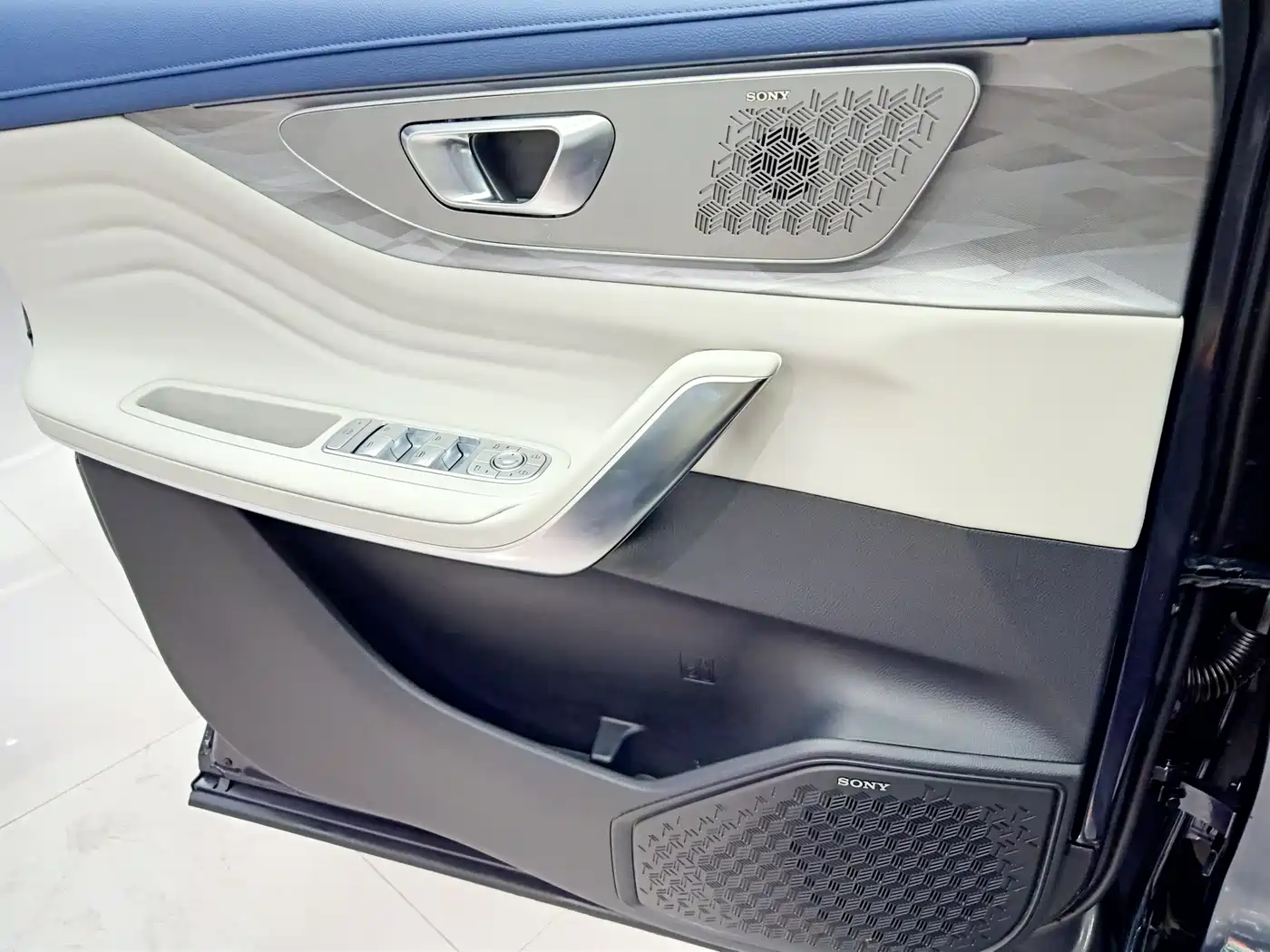 EXEED STAR WAY CHASING THE WIND C DM