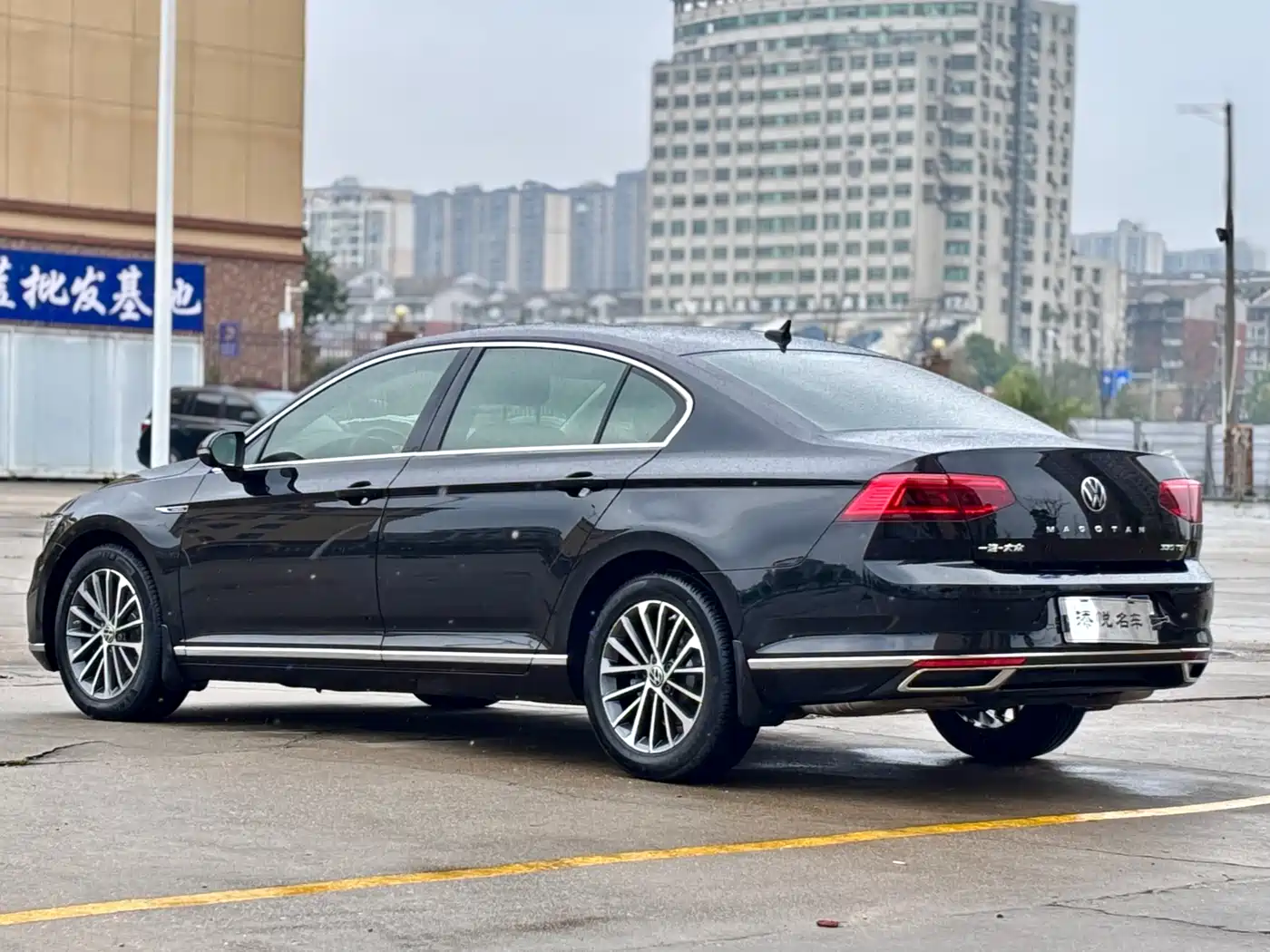 Volkswagen Magotan 2021 330TSI DSG 30th Anniversary Edition фото 5