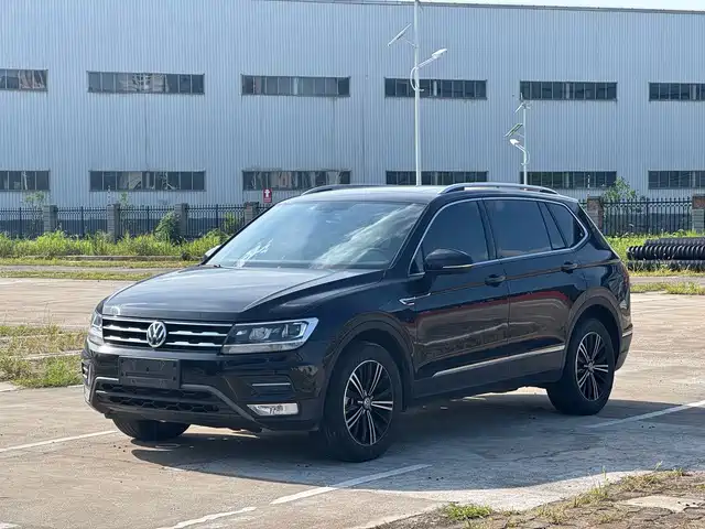 Volkswagen Tiguan L 2020 330TSI Auto 2WD Panorama Comfort China VI — фото 1