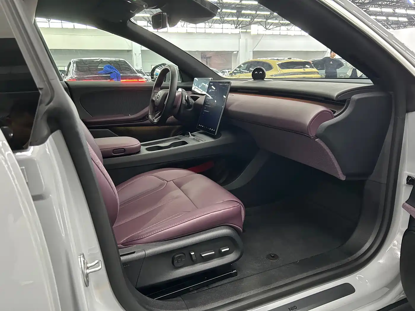 NIO NIO ET5T