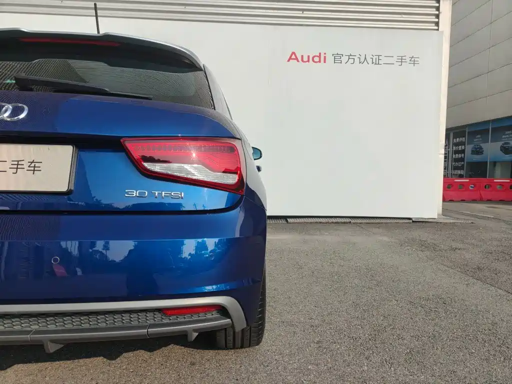 Audi A1 2017 2016 30 TFSI Sportback S Line Sport Edition