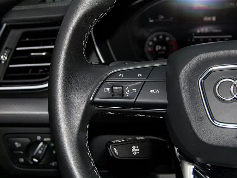 Audi Q5L 2023 40T Luxury Dynamic фото 27