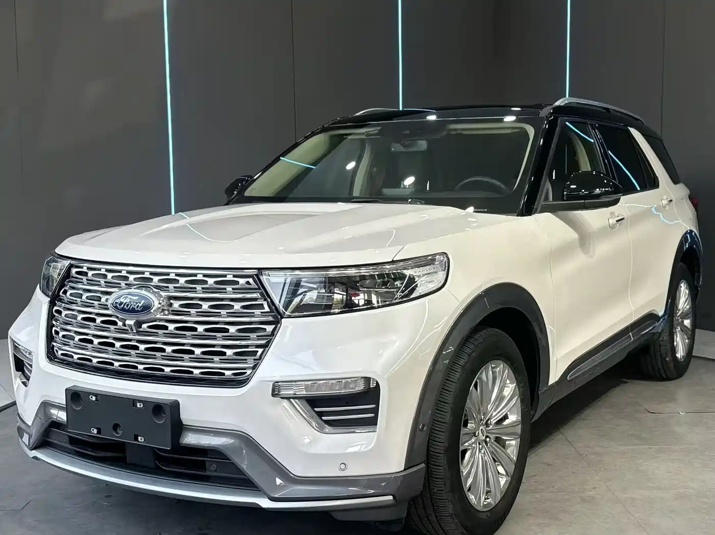 Ford Explorer 2020 EcoBoost 285 AWD Titanium Edition 6-Seater