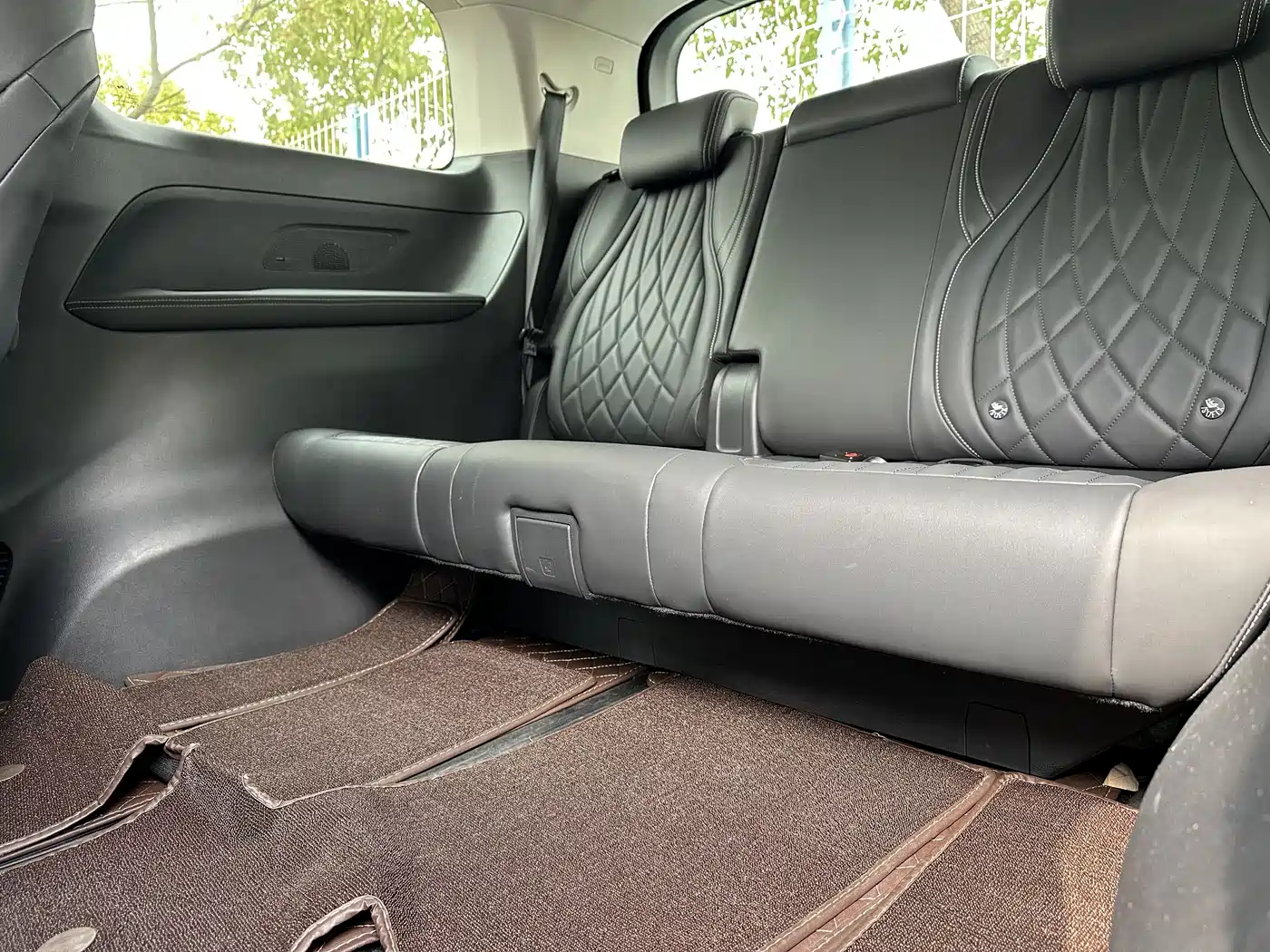 SAIC Maxus Maxus G90 2022 2.0T Interstellar 7-seater фото 24