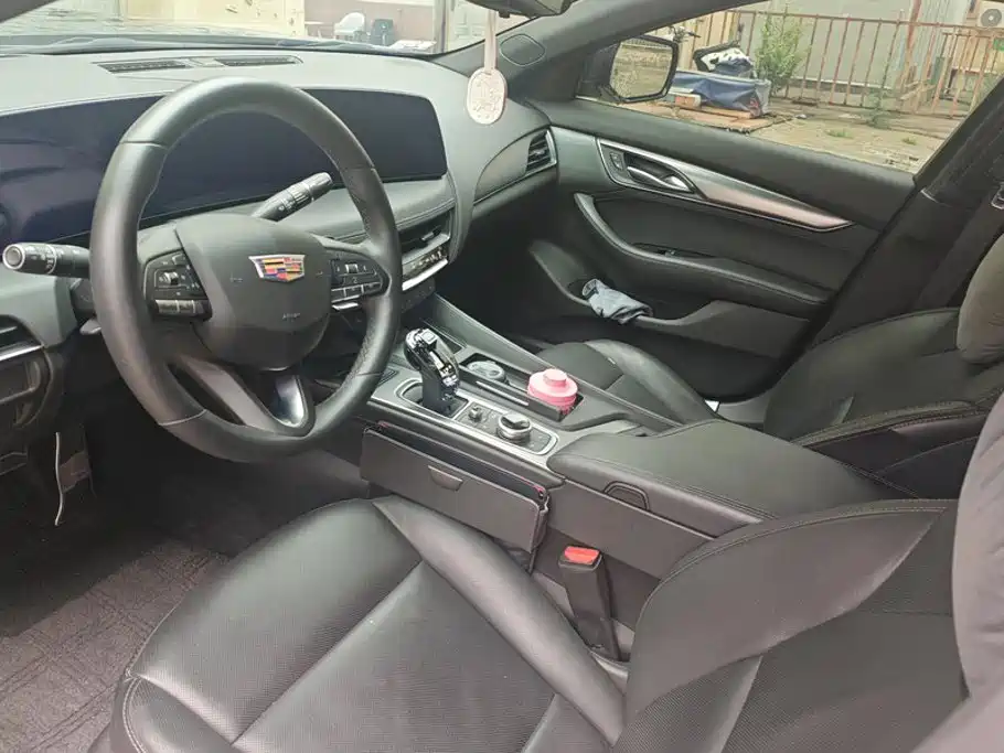 Фото 12 - Cadillac CT5