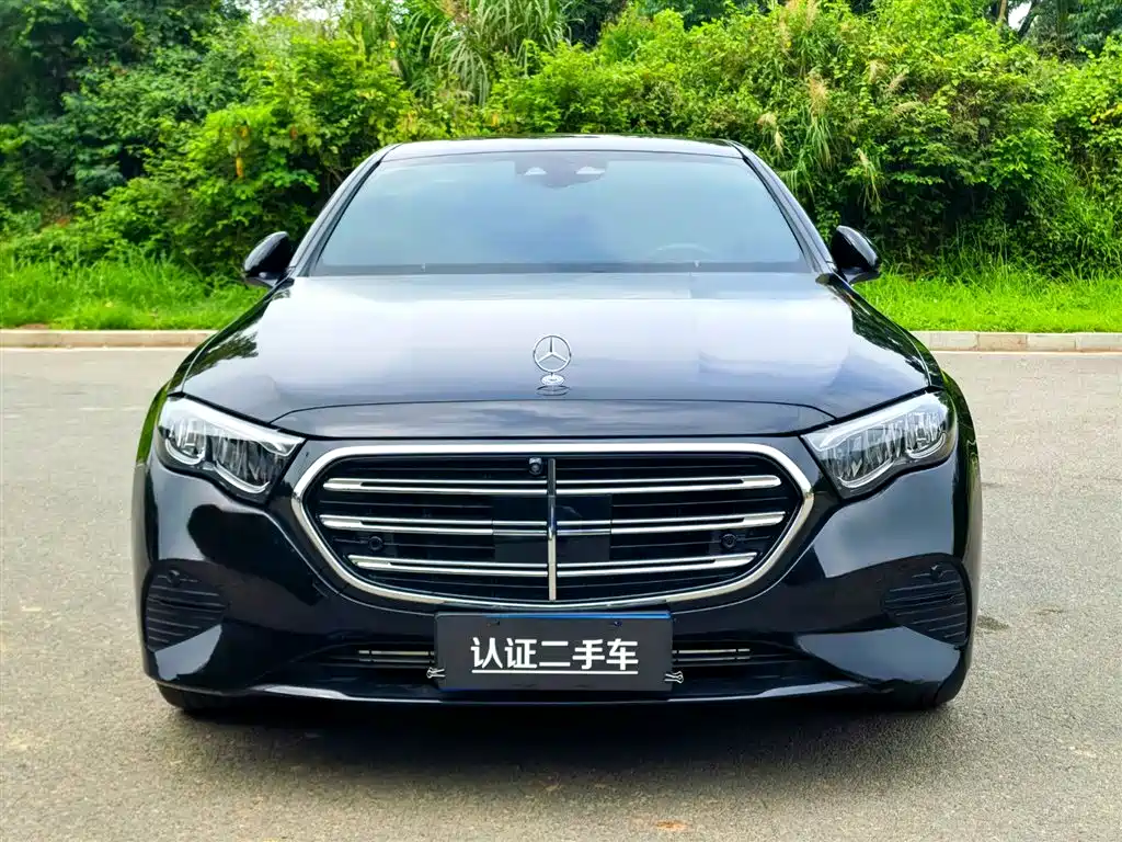 Mercedes-Benz E-Class 2024 E 300 L Fashion фото 2