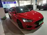 Фото 4 - Ford Focus