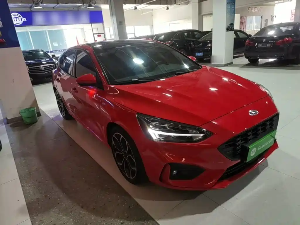 Фото 4 - Ford Focus