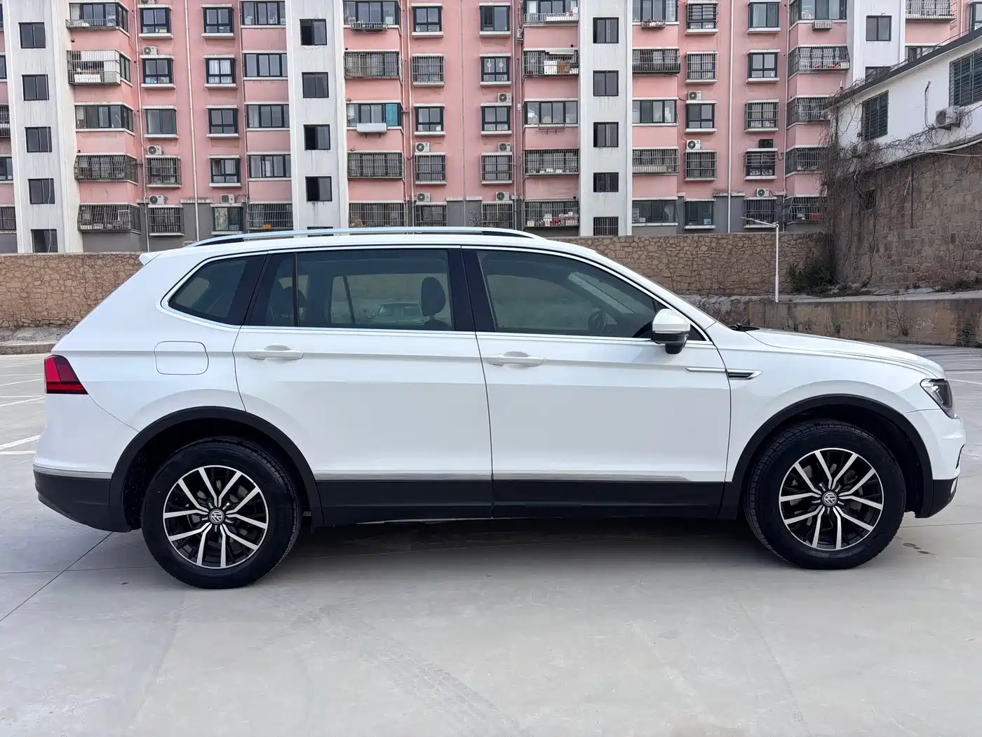 Volkswagen Tiguan L 2018 330TSI Automatic 2WD Luxury Edition фото 7