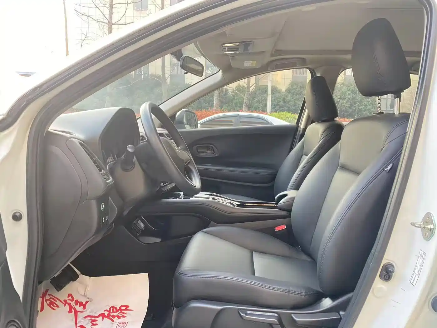 Фото 9 - Honda Vezel
