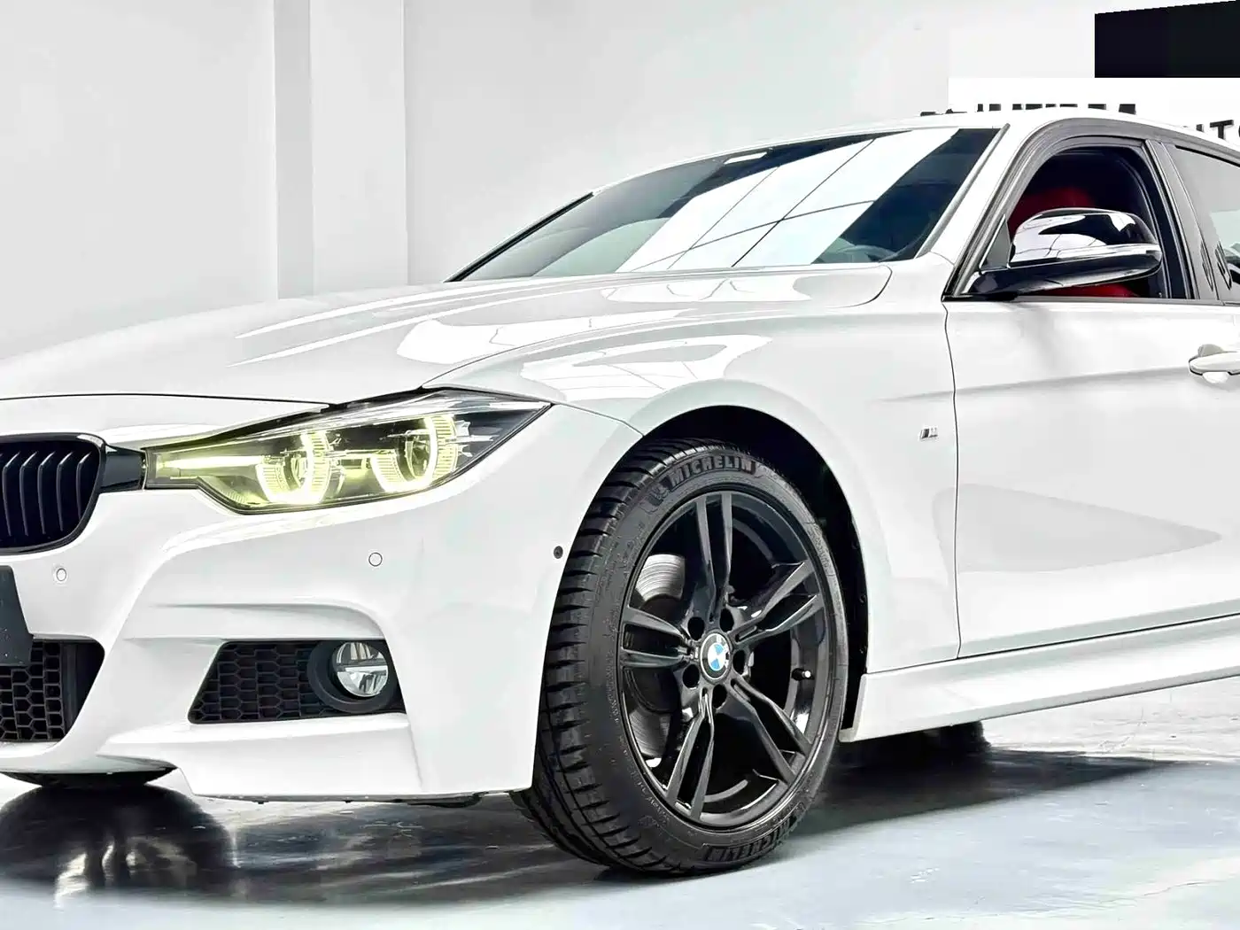 Photo 8 - BMW 3 Series