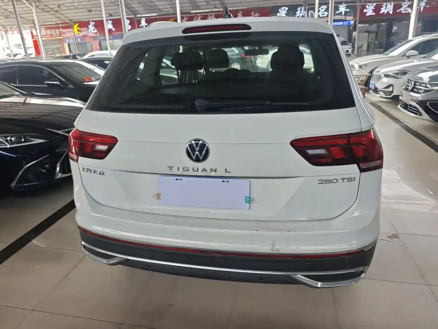 VOLKSWAGEN TIGUAN L
