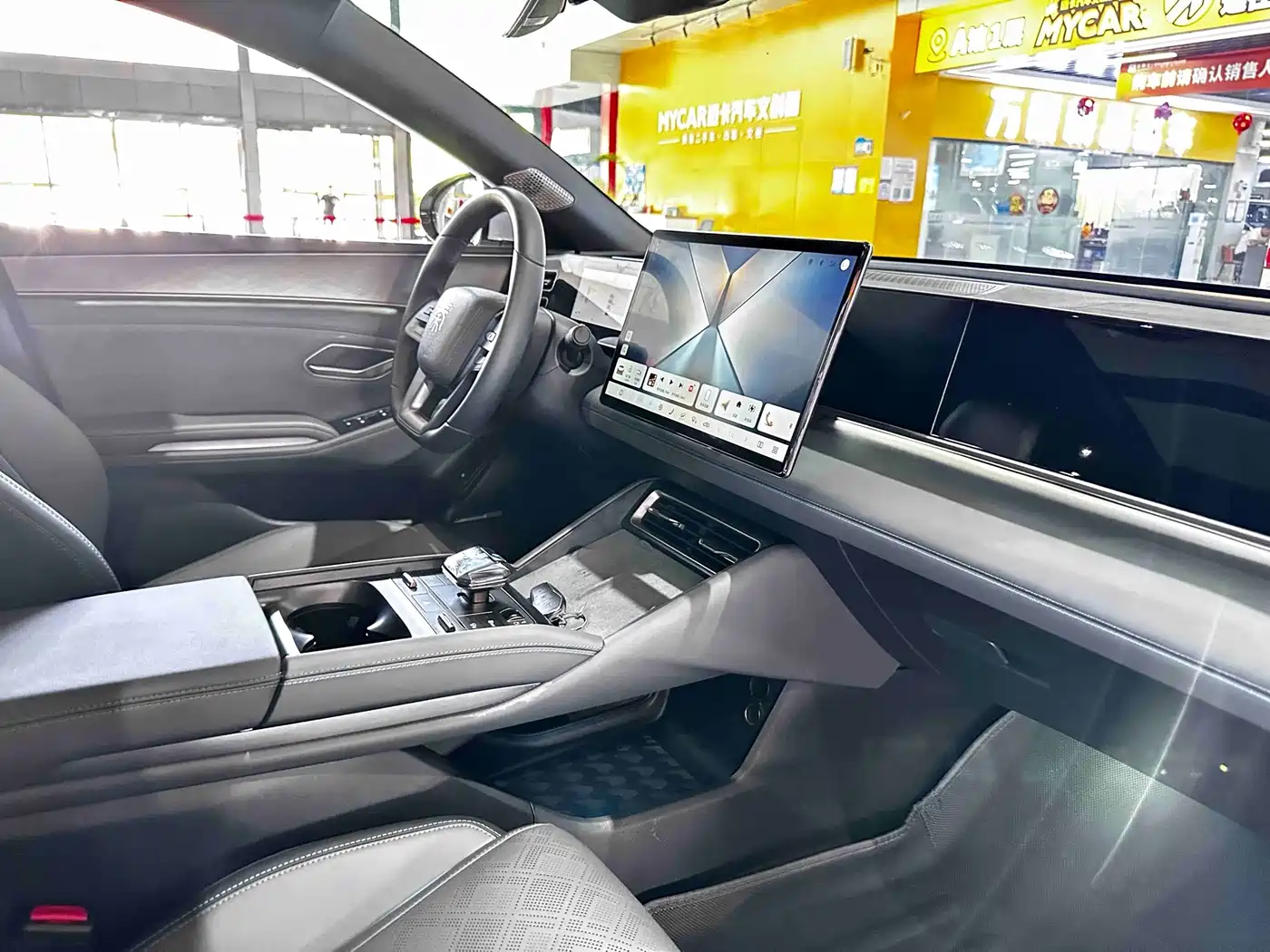 BYD Qin L 2025 2025 DM-i Smart Drive Edition 120KM Excellence Type