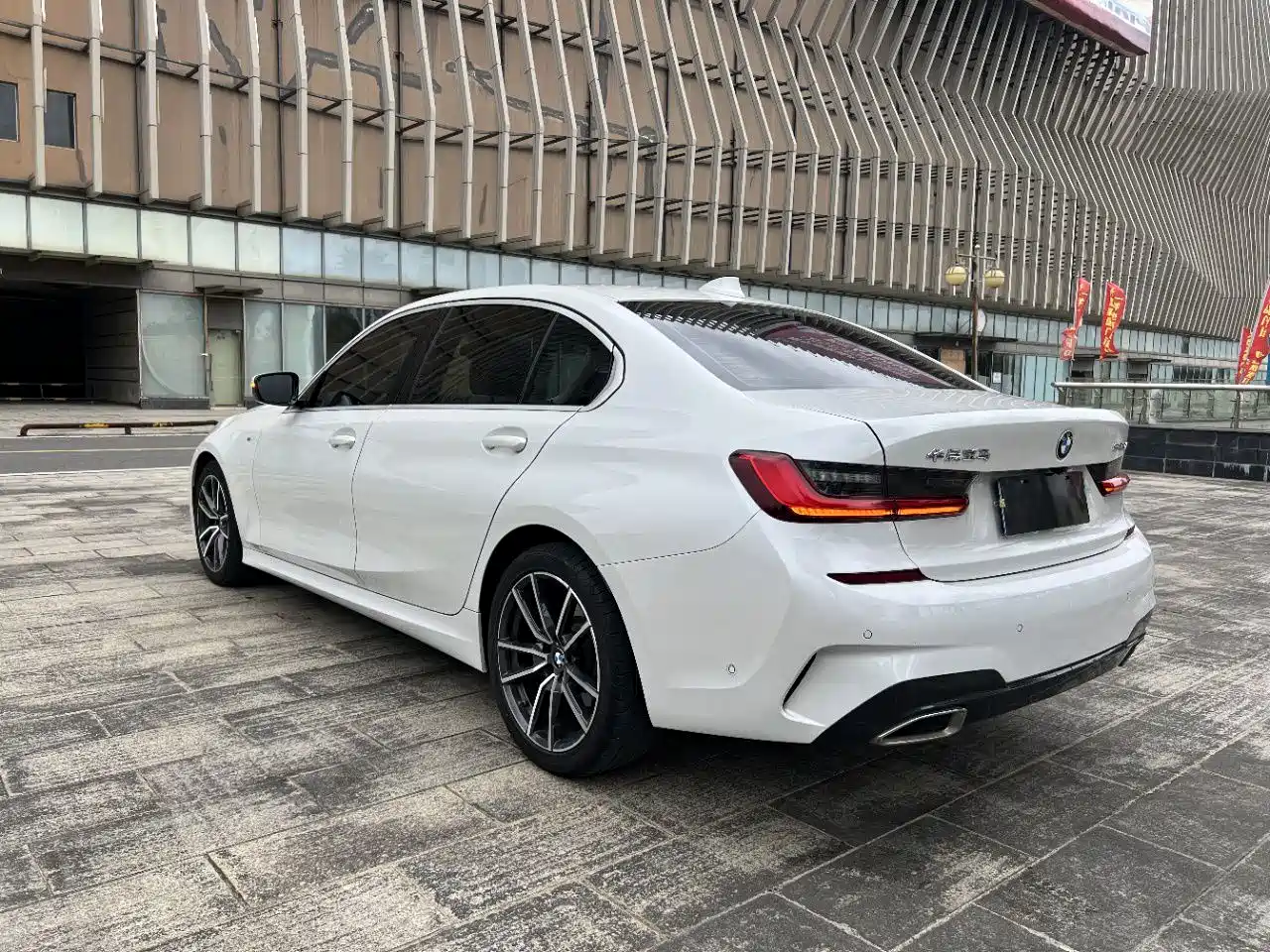 BMW 3 Series 2021 Second Facelift 325Li M Sport Package фото 9