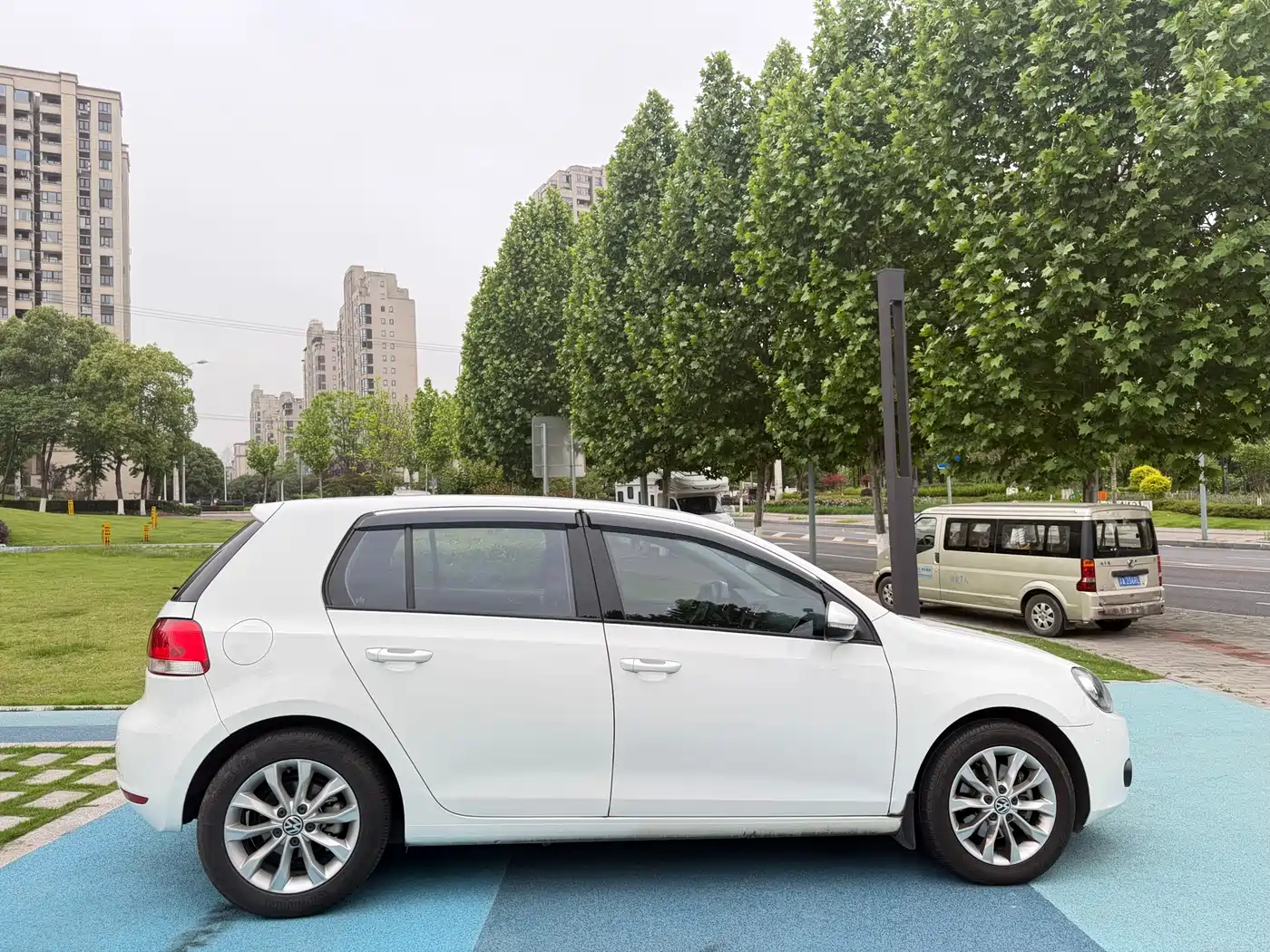 Volkswagen Golf 2012 1.4TSI Automatic Comfort фото 7