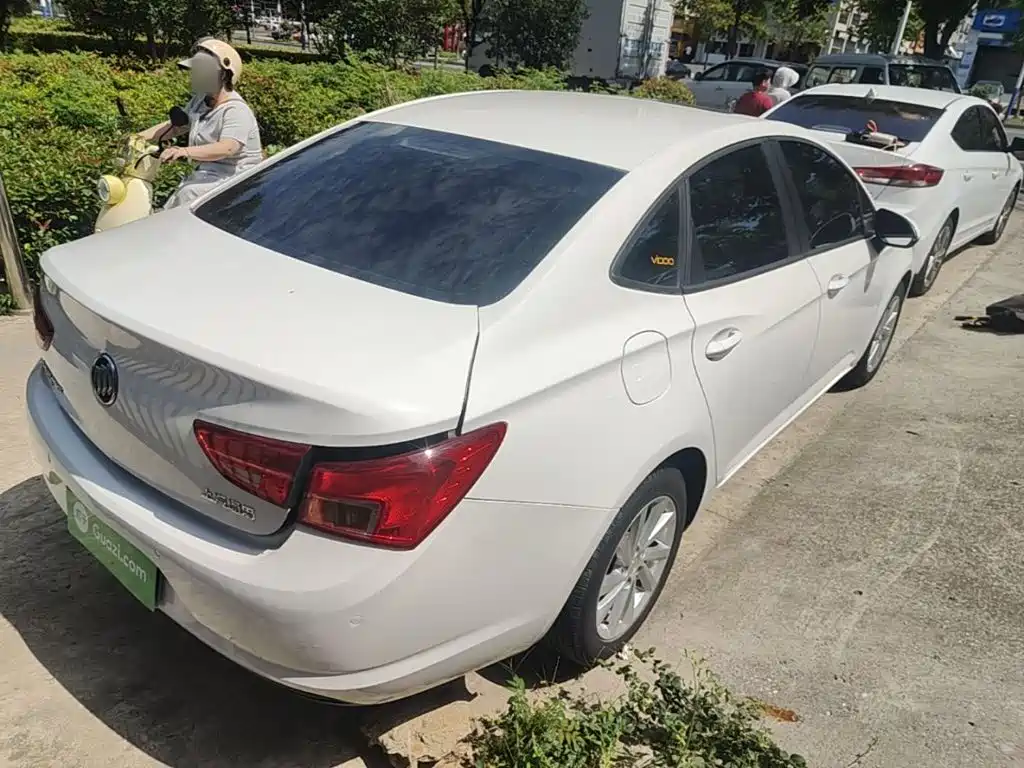 Фото 7 - Buick Verano