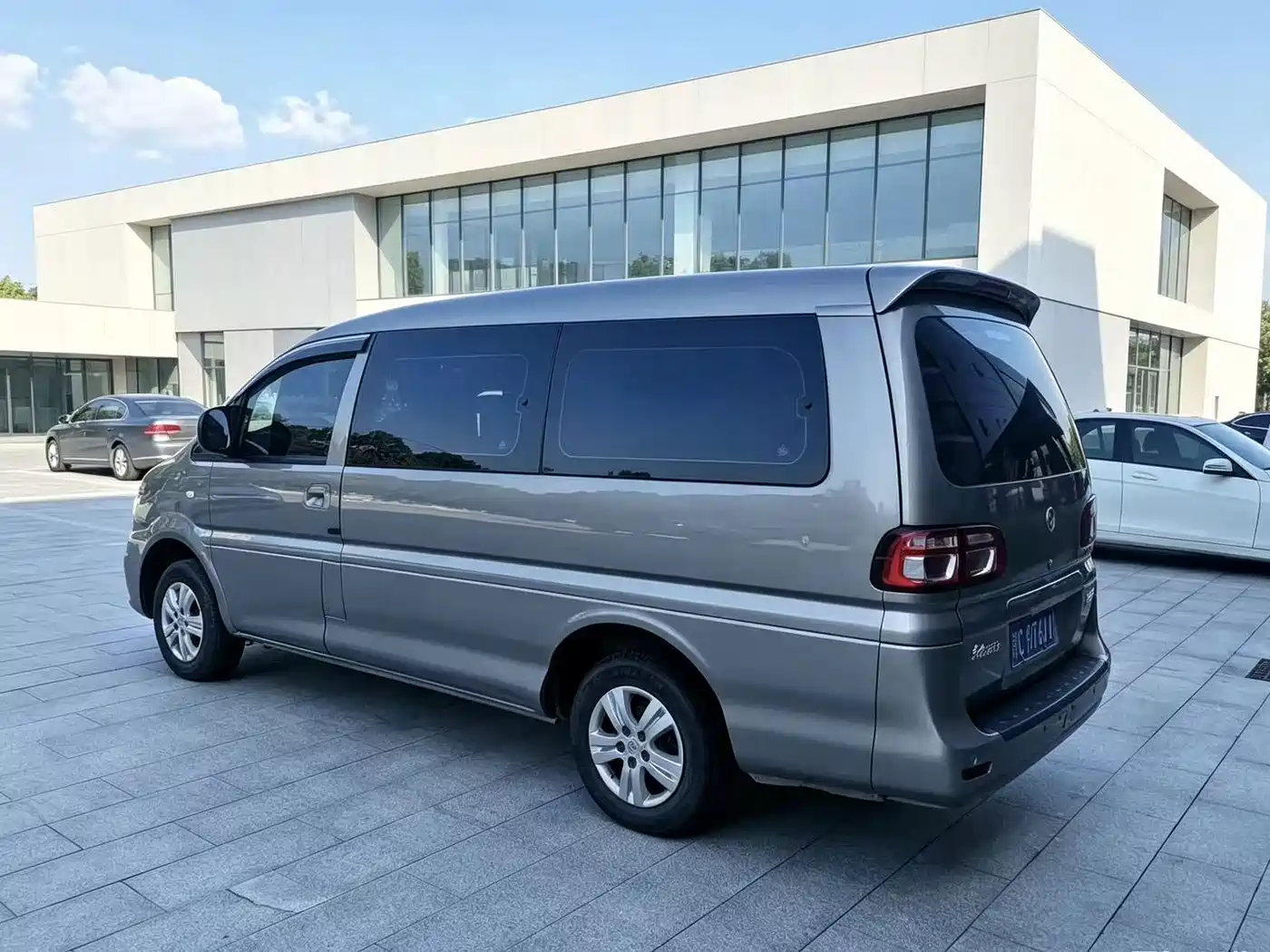 Фото 6 - Dongfeng Fengxing Lingzhi