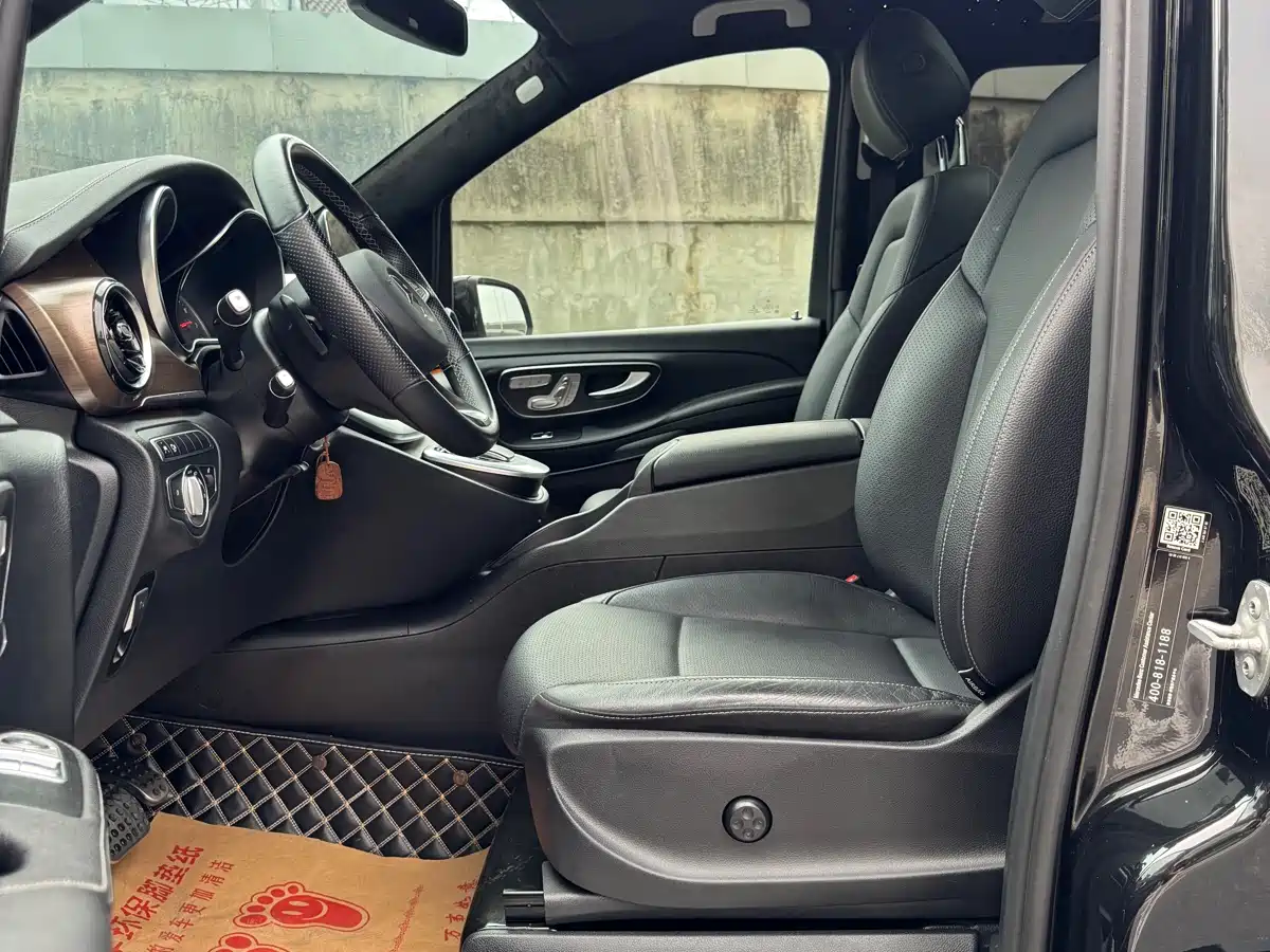 Mercedes-Benz V-Class 2021 V 260 Premium Edition фото 30