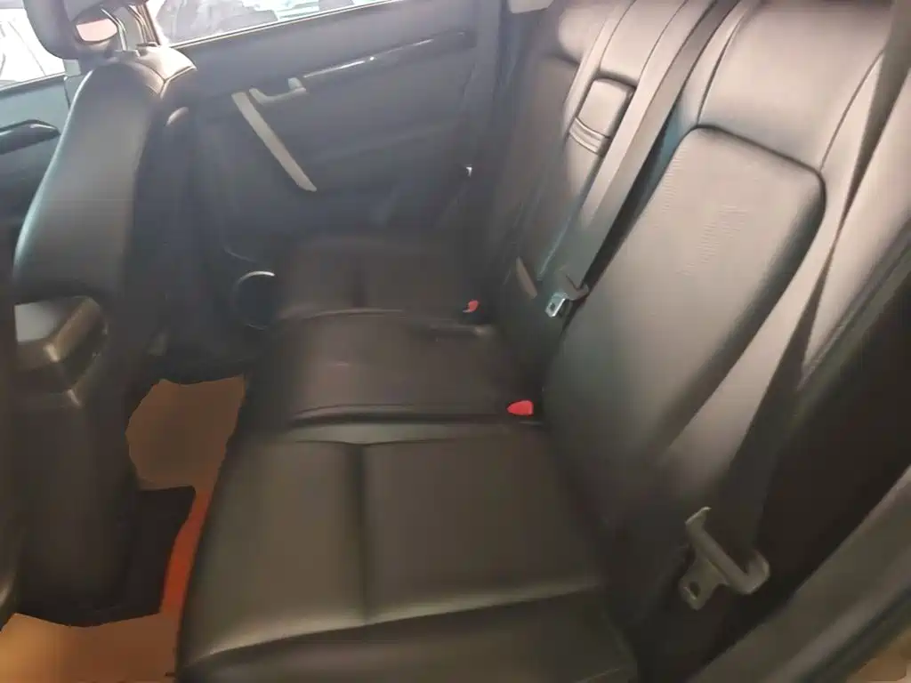 Chevrolet Captiva 2016 2015 2.4L 2WD Urban Edition 7-seater