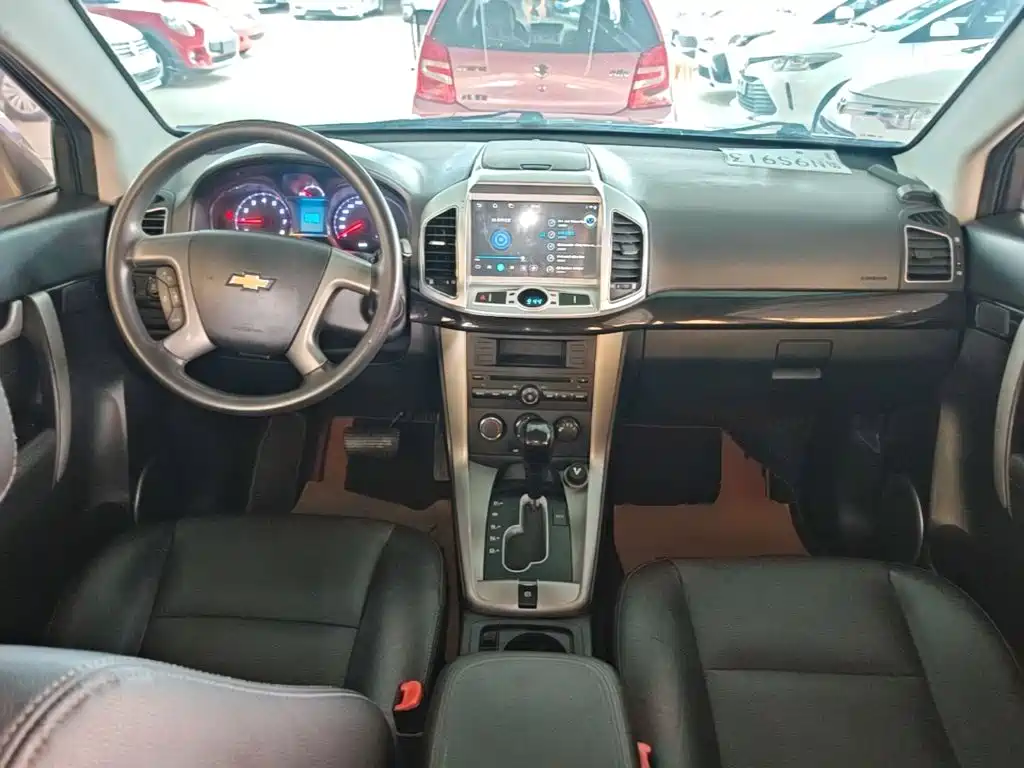 Chevrolet Captiva 2016 2015 2.4L 2WD Urban Edition 7-seater