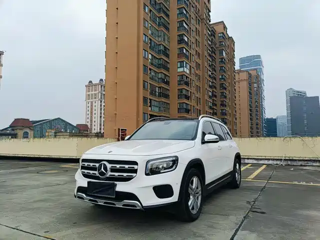 MERCEDES-BENZ GLB