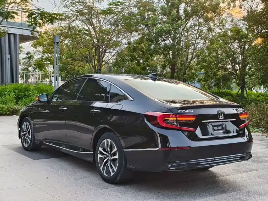 صورة 8 - Honda Accord