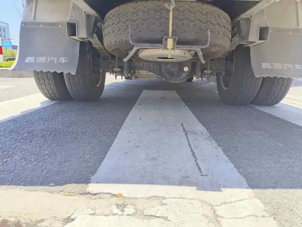 SRM Xinyuan Xinyuan T5L EV 2026 2025 AVIC 56.7KWh Standard 3.8m Flatbed