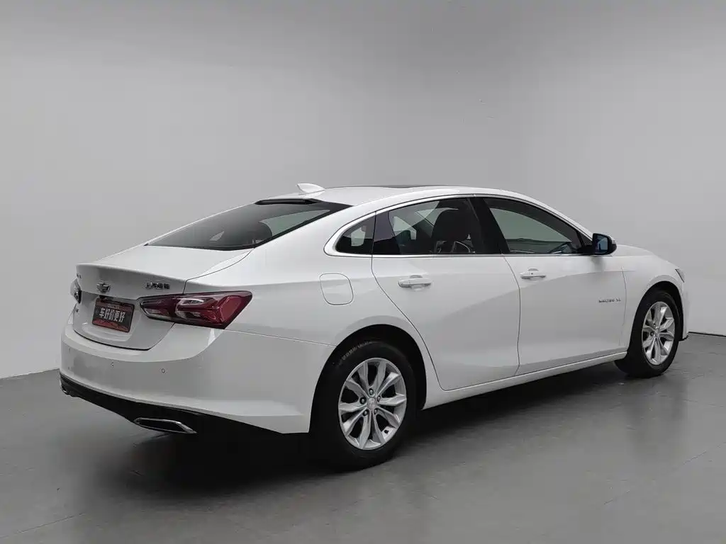 Фото 2 - Chevrolet Malibu XL