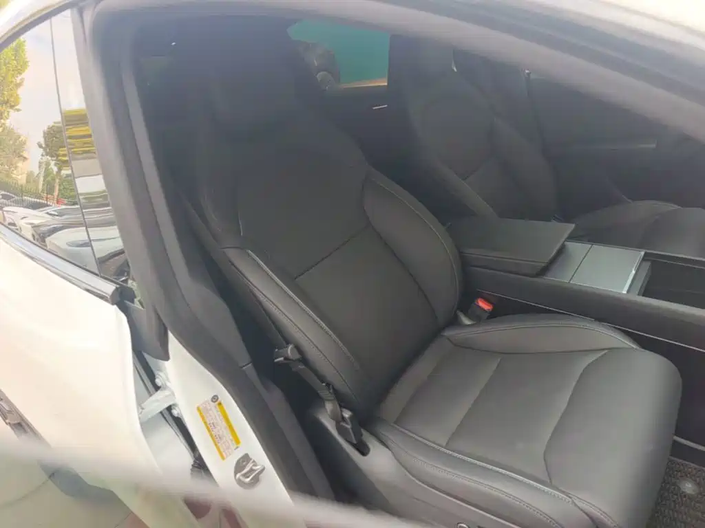Tesla Model Y L 2026 2025 Facelift Long Range AWD