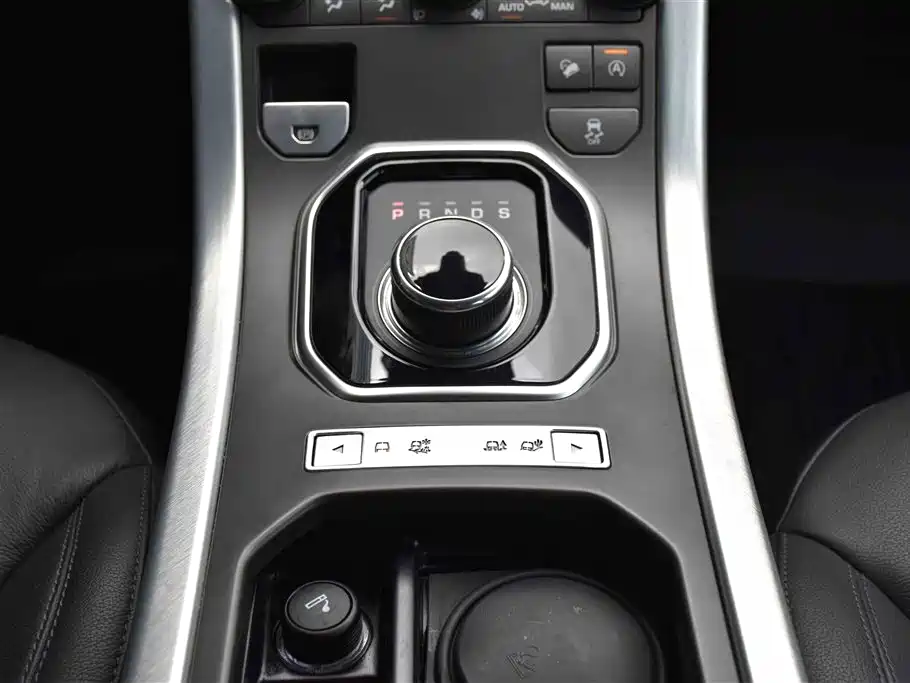 Land Rover Range Rover Evoque 2017 2.0T SE Smart Shine Edition фото 16
