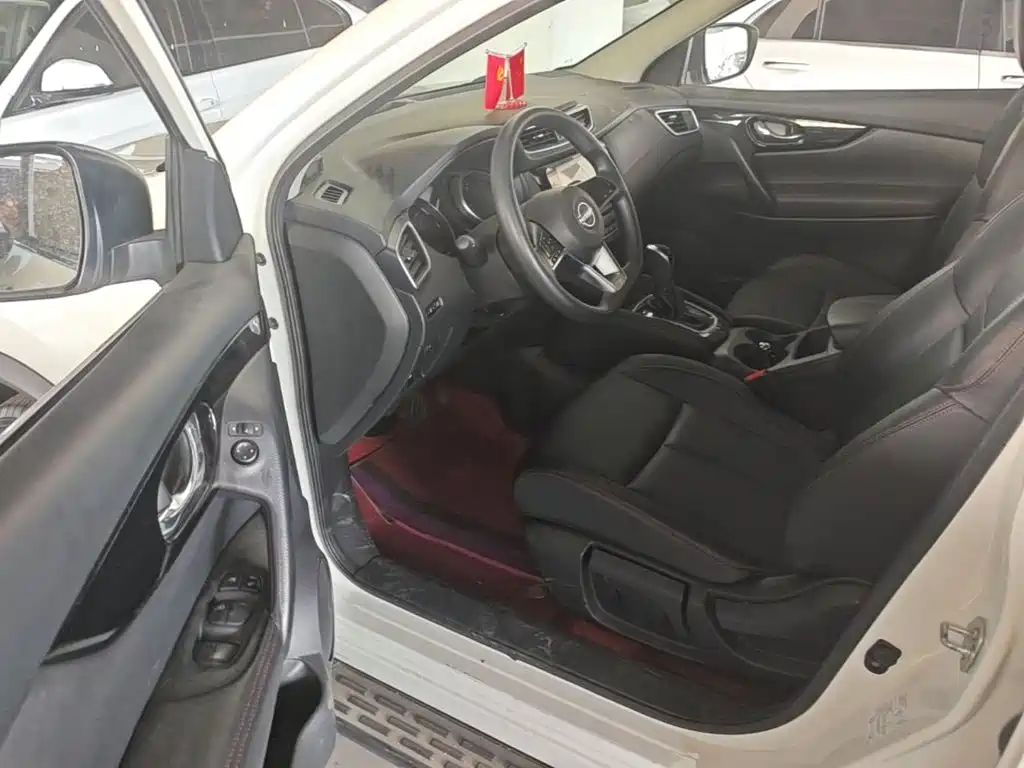 Nissan Qashqai 2024 2023 Model Classic 2.0L CVT XV Comfort