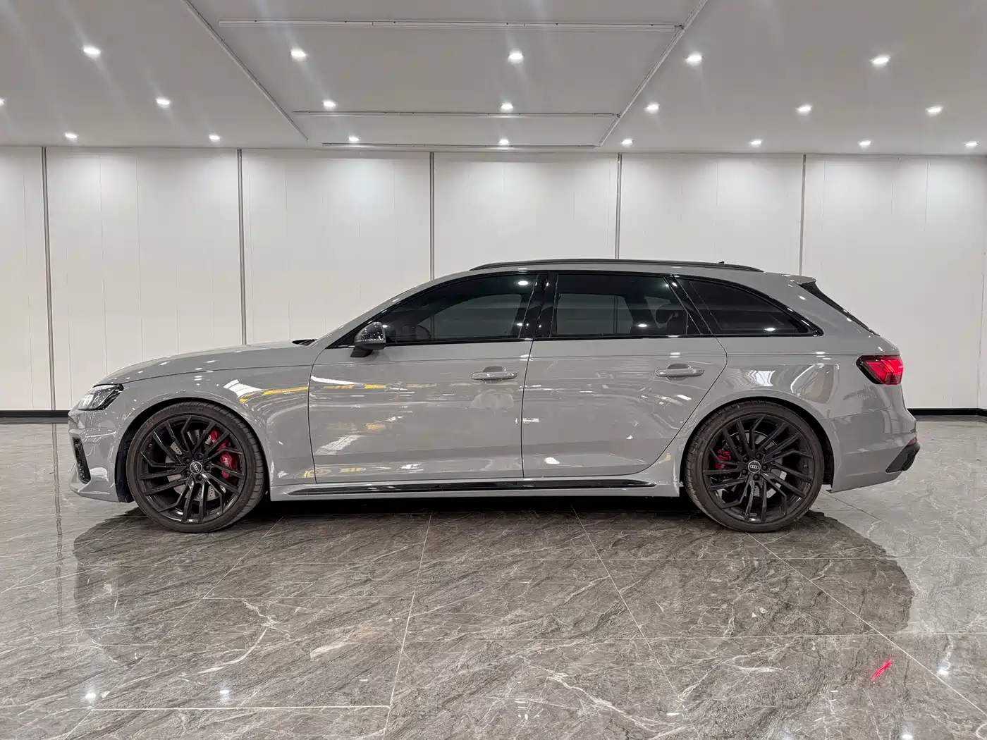 Audi RS 4, миниатюра 7