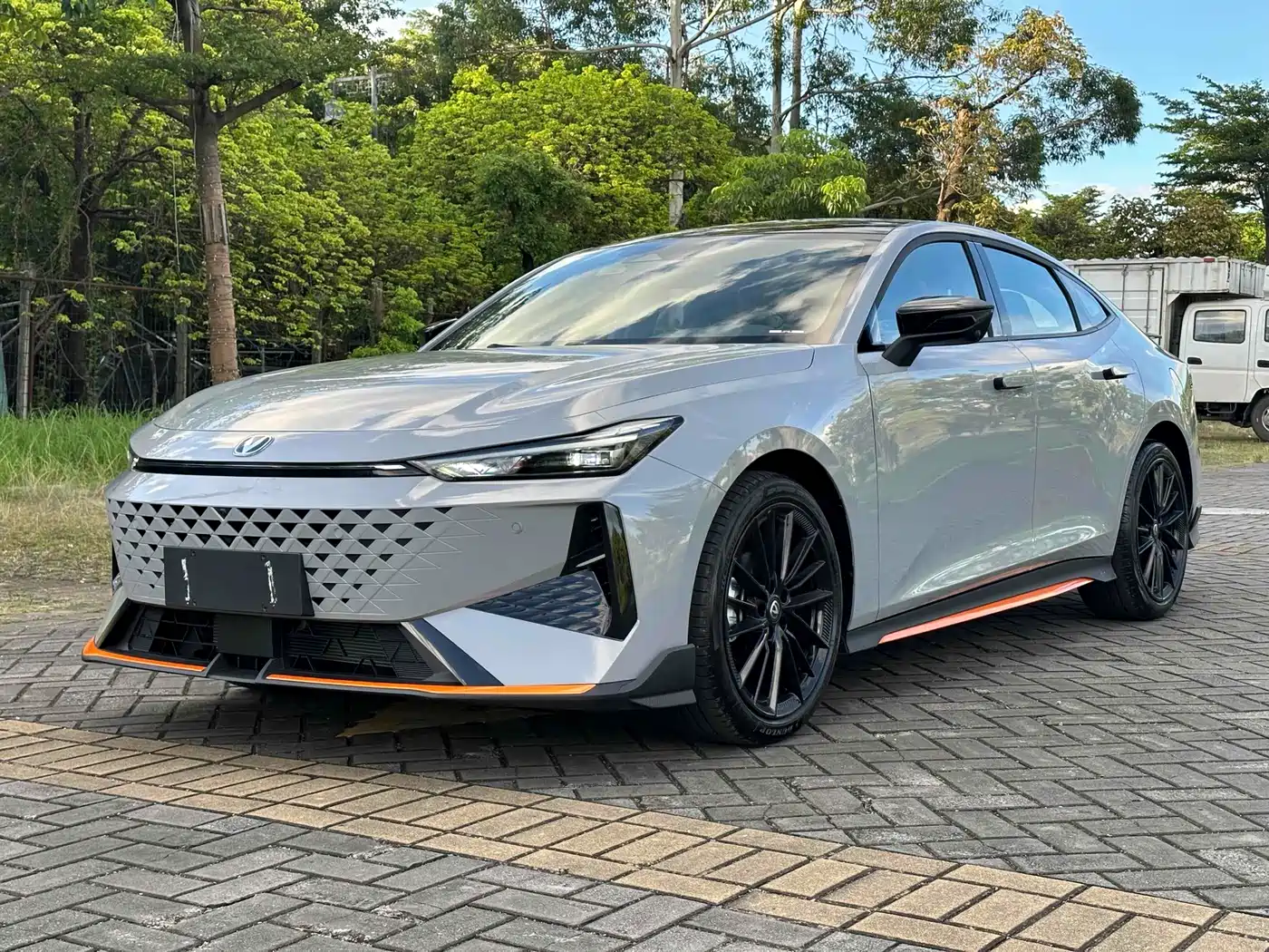 CHANGAN UNI-V