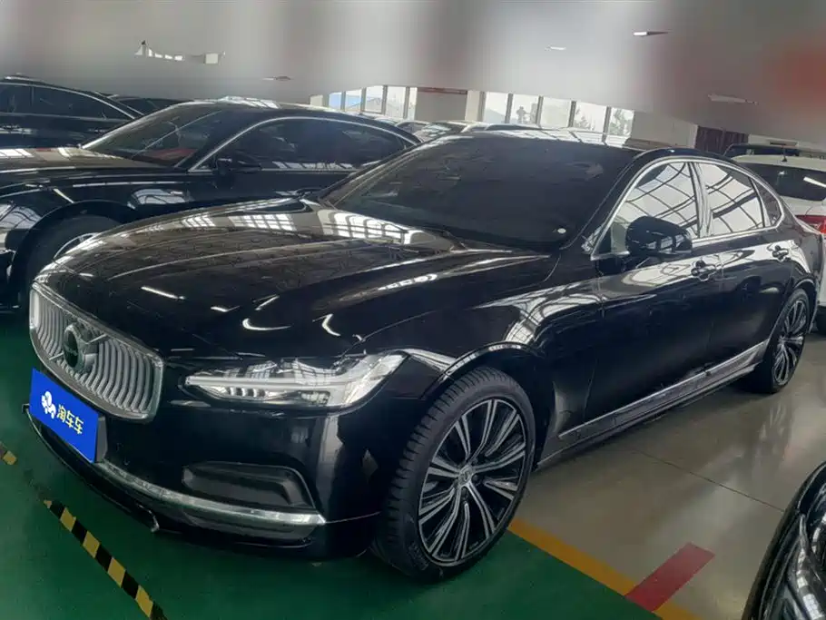 Volvo S90 2025 B5 Zhiyuan Luxury Edition