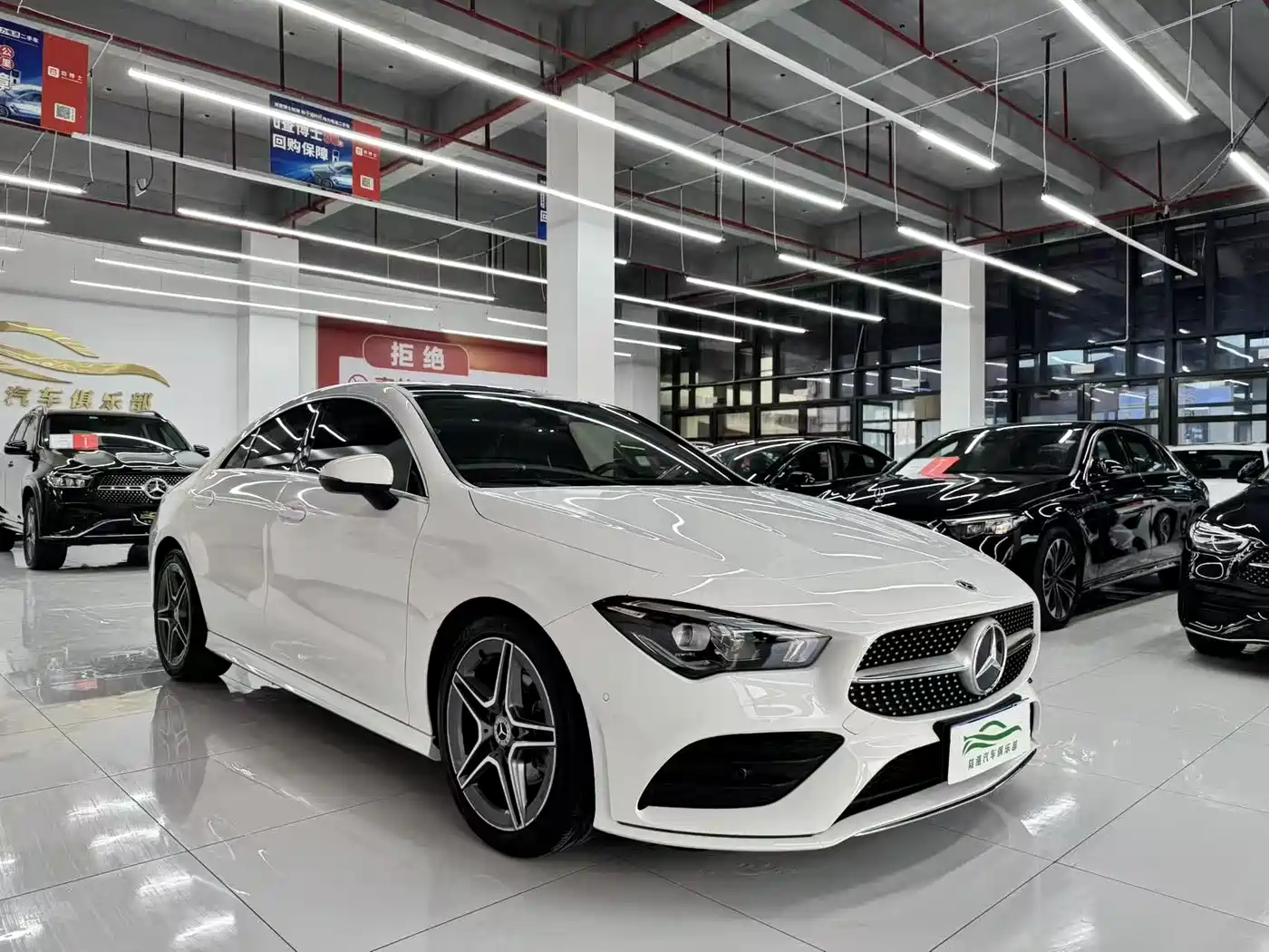 MERCEDES-BENZ CLA