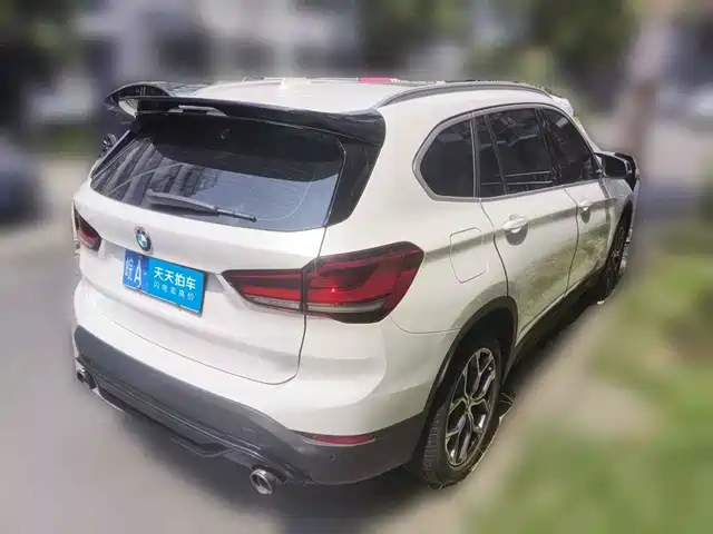 BMW X1 2022 sDrive25Li Leading — фото 2