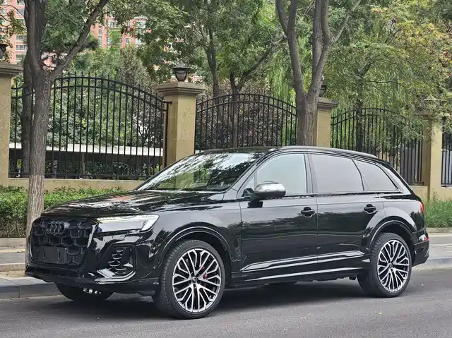 Audi SQ7 4.0 TFSI