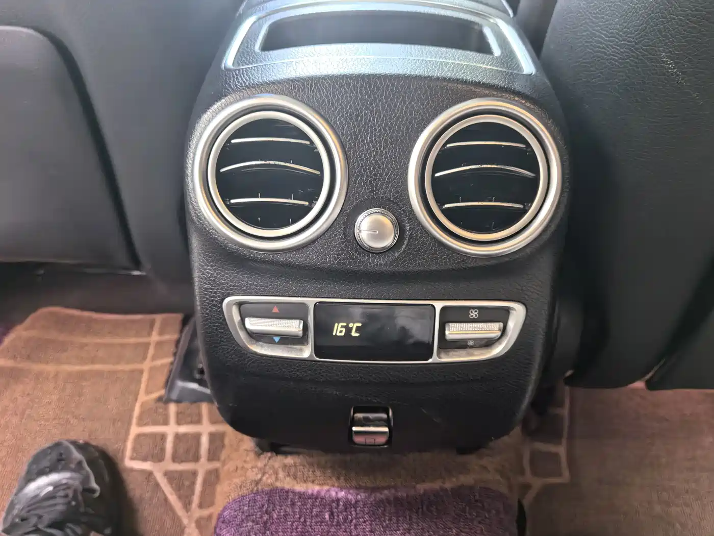 Фото 30 - Mercedes-Benz GLC