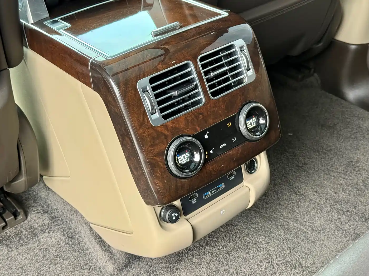 LAND ROVER RANGE ROVER