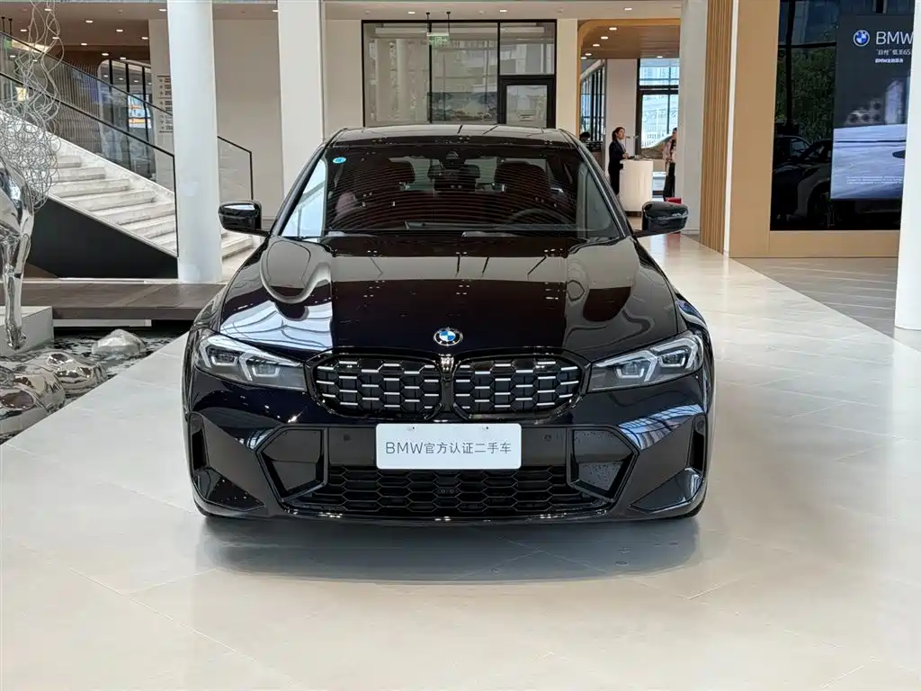 BMW 3 Series 2024 325i M Sport Shadowline Package фото 4