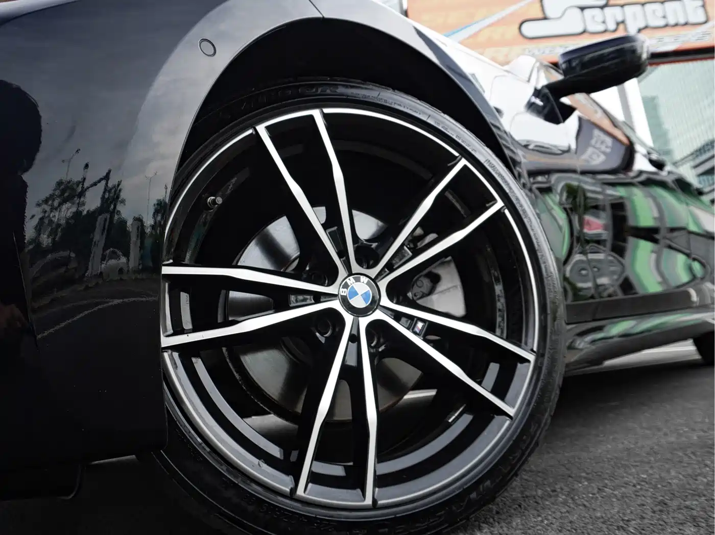 Photo 7 - BMW 3 Series
