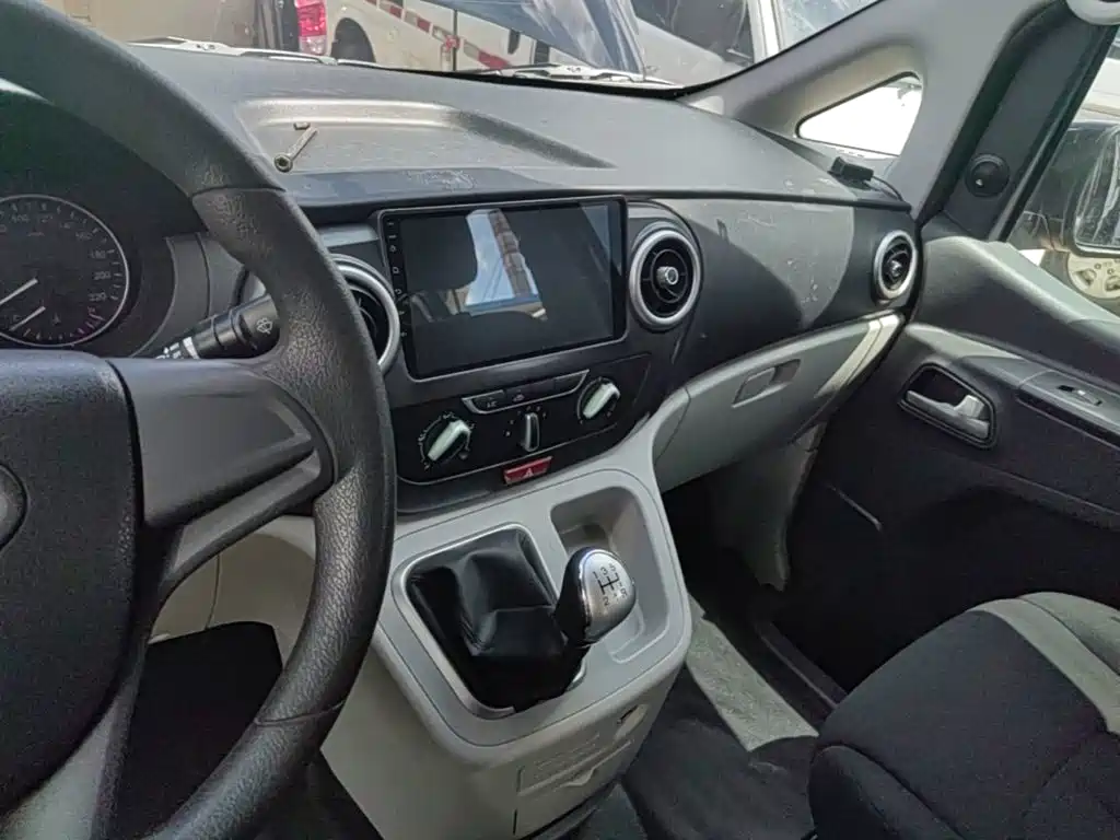 JAC Refine M3 2023 2023 PLUS 1.8L Comfort 7/8-seater
