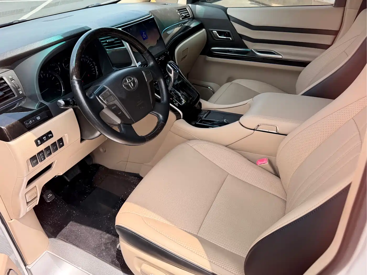 Toyota Alphard 2012 3.5L Luxury Edition фото 6