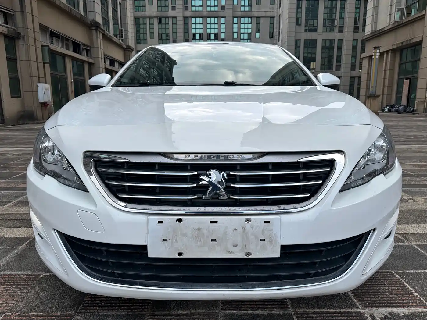 Peugeot 408 2018 Facelift 1.8L Automatic Luxury фото 2