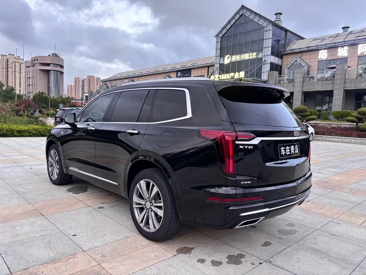 Фото 6 - Cadillac XT6
