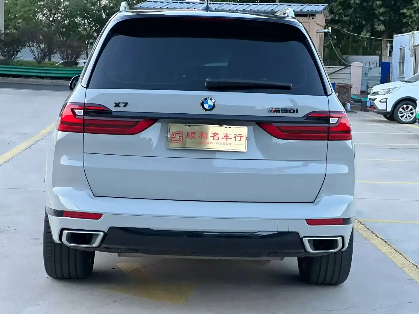Фото 4 - BMW X7