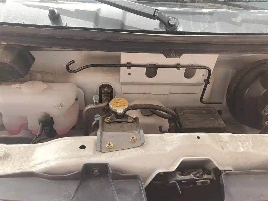 CHANGAN CHANGAN RUIXING EM60